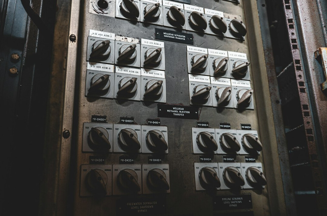 Console de mixage analogique en studio